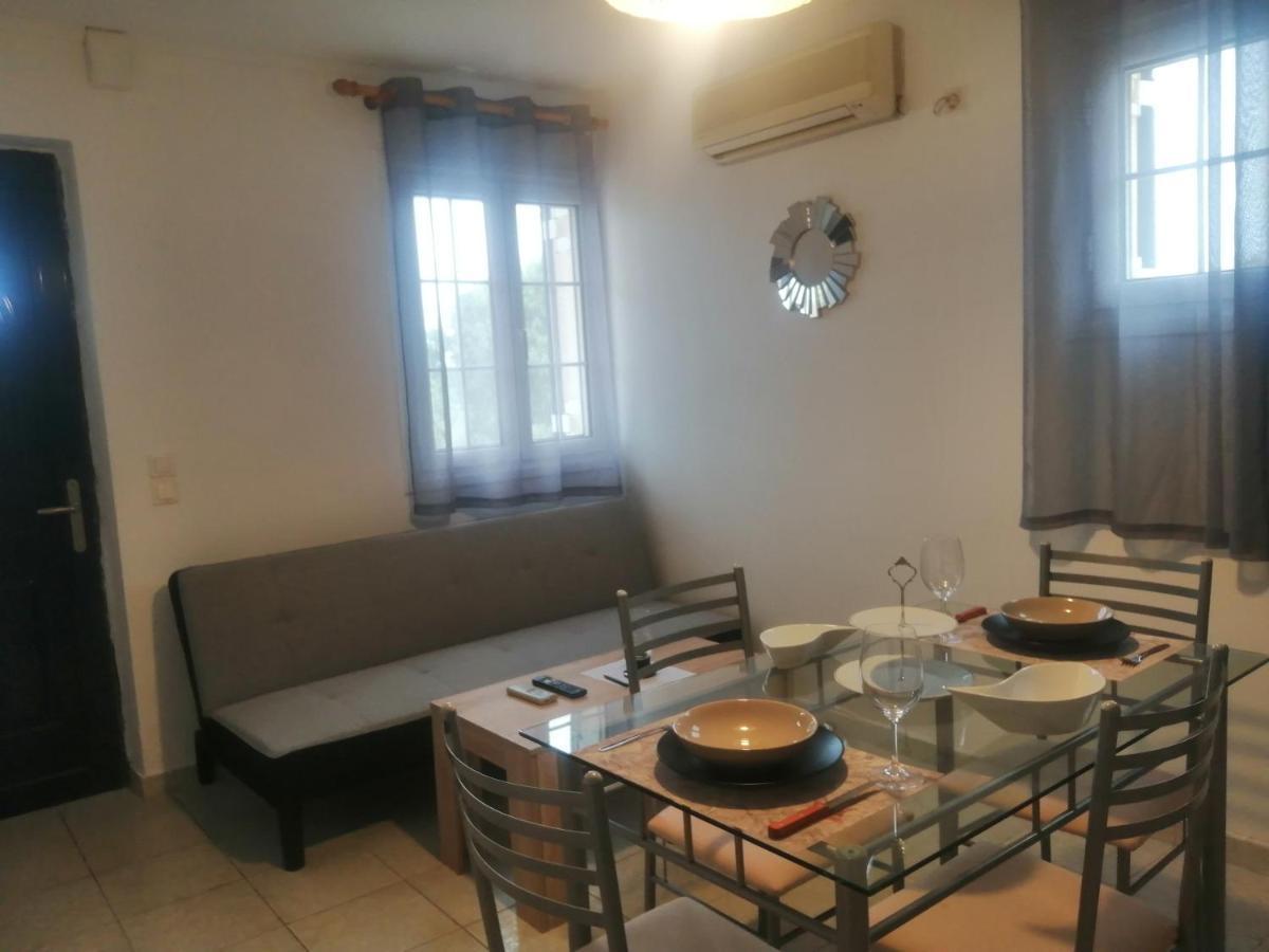 White House Apartment Monemvasia Bagian luar foto
