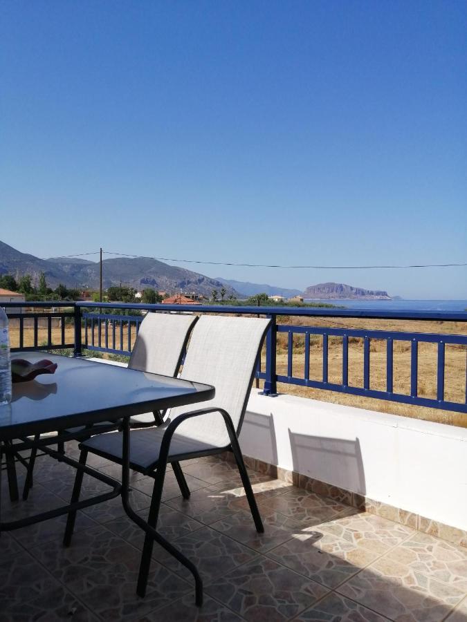 White House Apartment Monemvasia Bagian luar foto