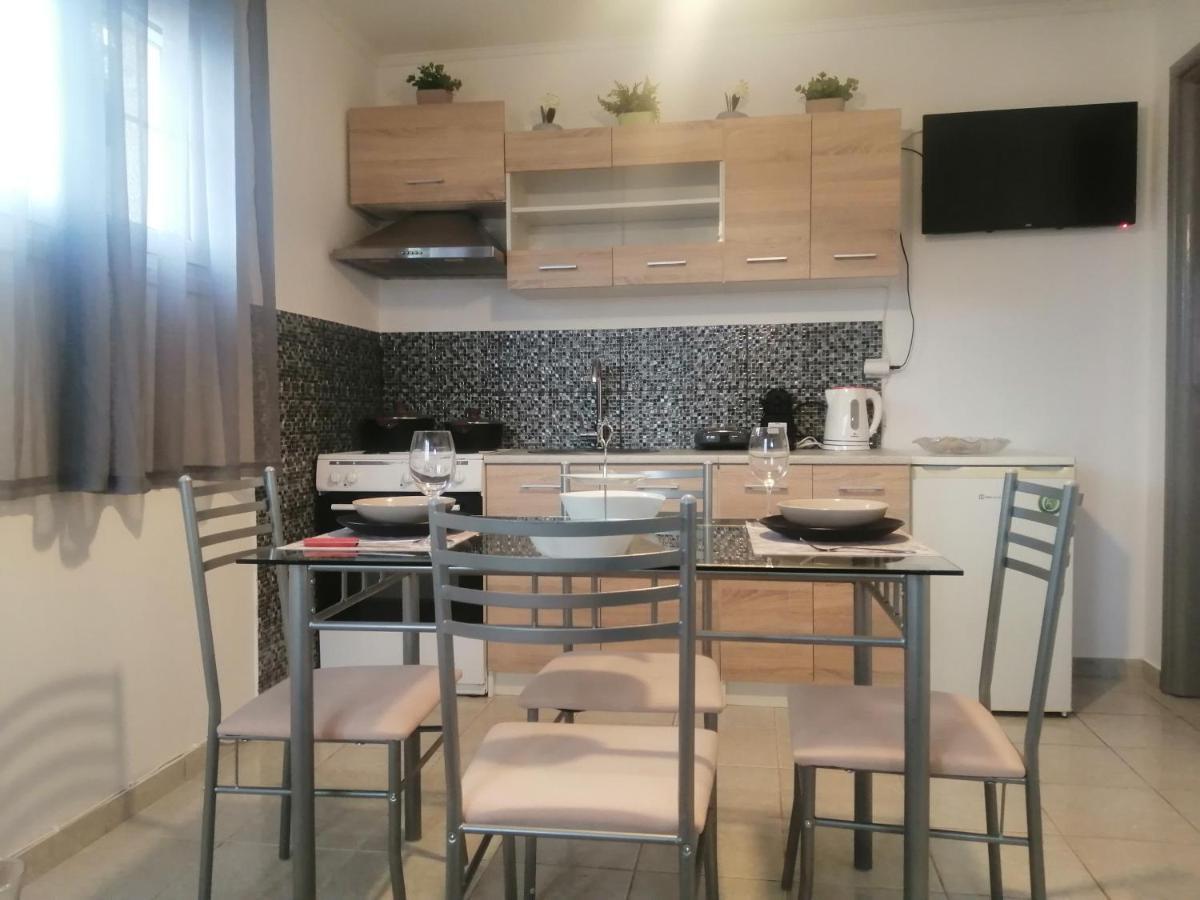 White House Apartment Monemvasia Bagian luar foto