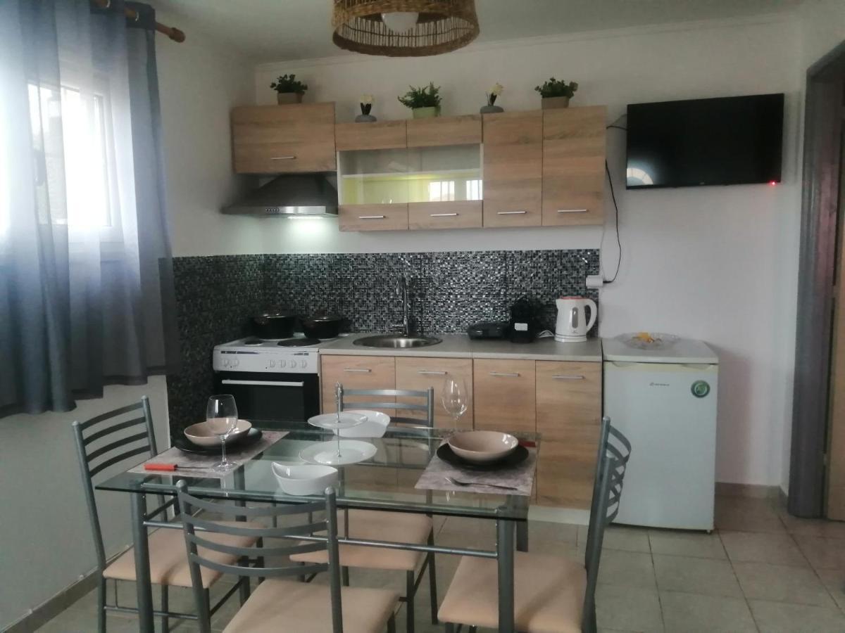White House Apartment Monemvasia Bagian luar foto